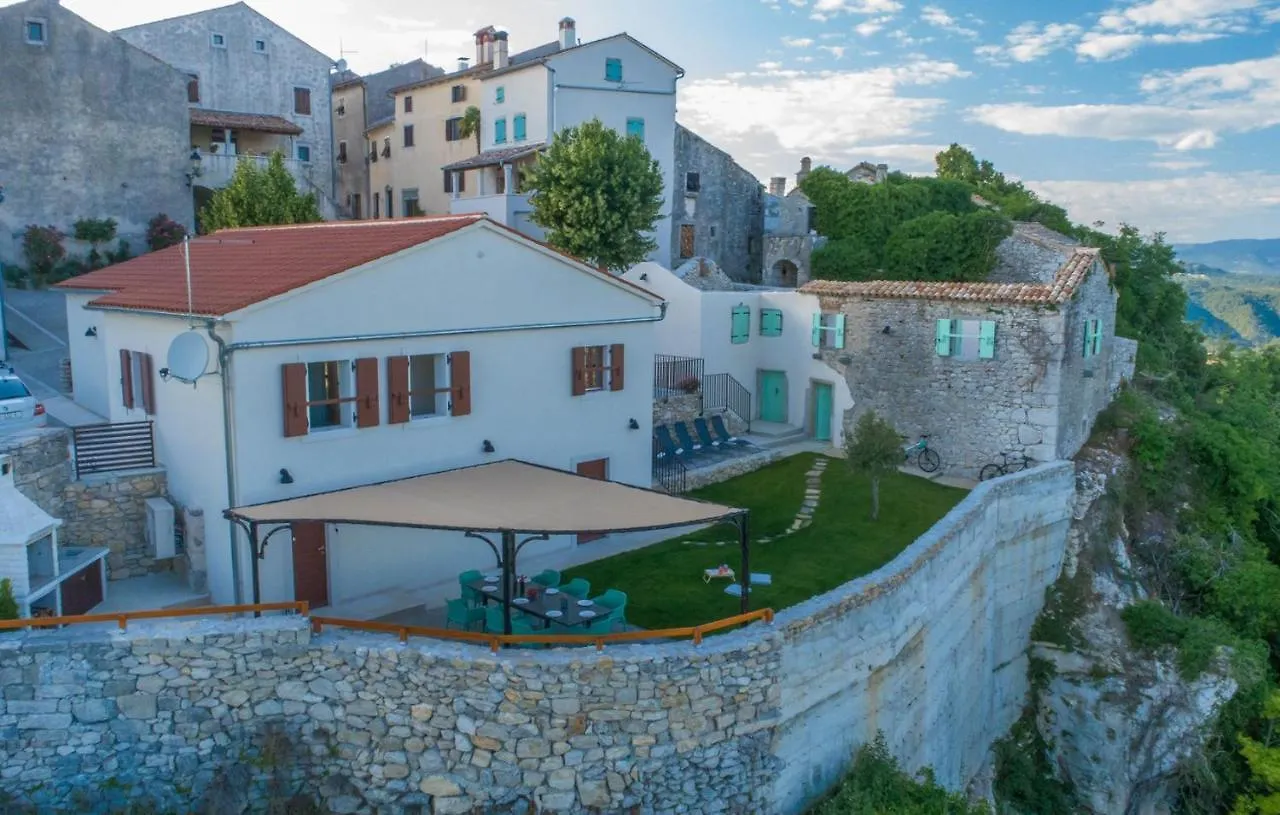 Villa Paola Pićan 0*,  Croazia